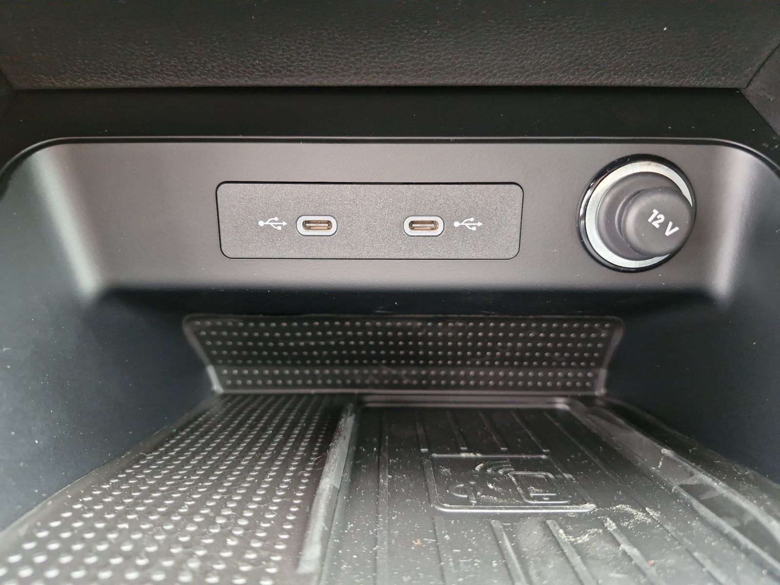 Fahrzeugabbildung SEAT Ateca Style Edition 1.5 TSI AHZ LED NAVI KLIMA