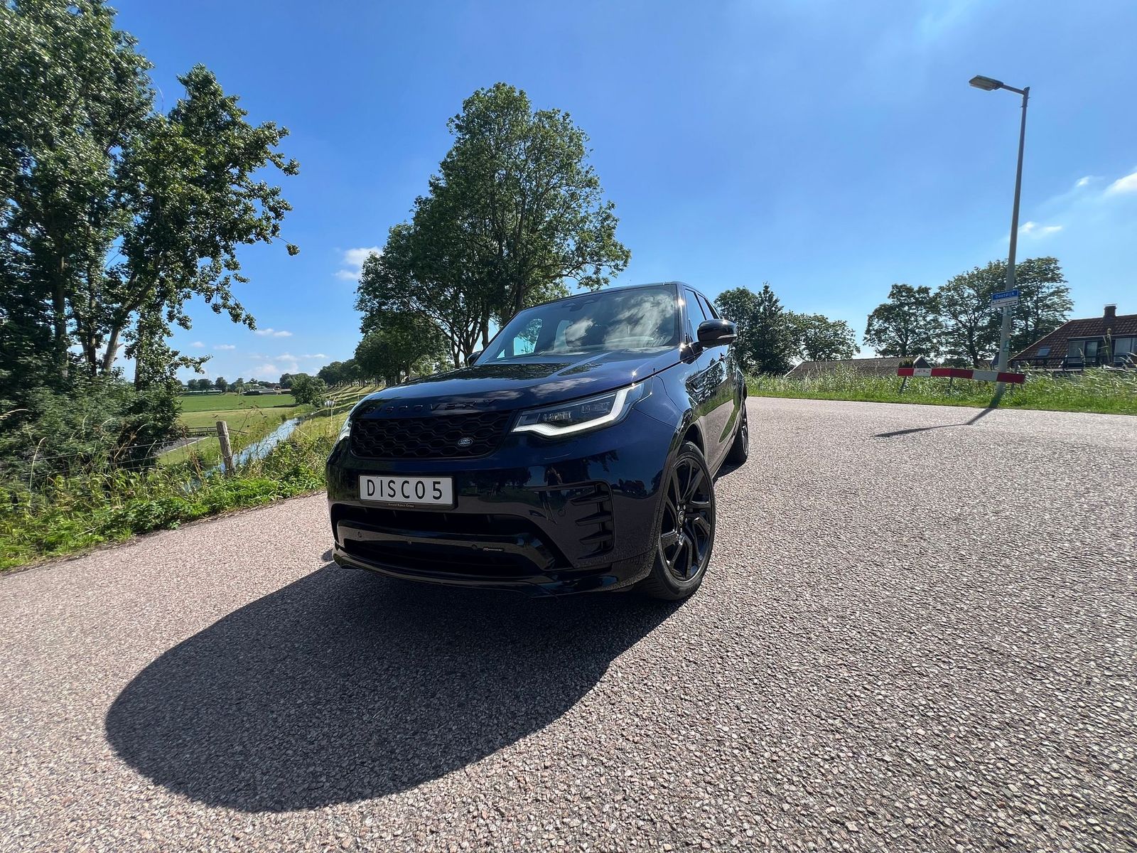 Land Rover Discovery 5 SE R-Dynamic D250 Hybrid 7P AWD Pano imagem 3