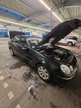 Mercedes-Benz E 200 KOMPRESSOR - Mercedes-Benz 200 in Hamburg