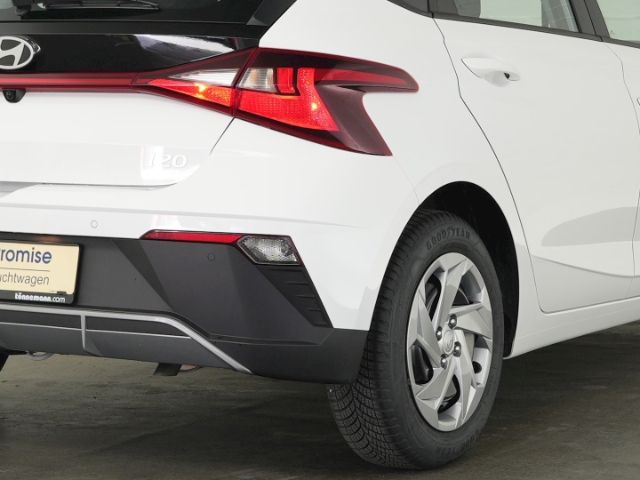 i20 FACELIFT SELECT+NAVI+RÜCKFAHRKAMERA+PARKPILO