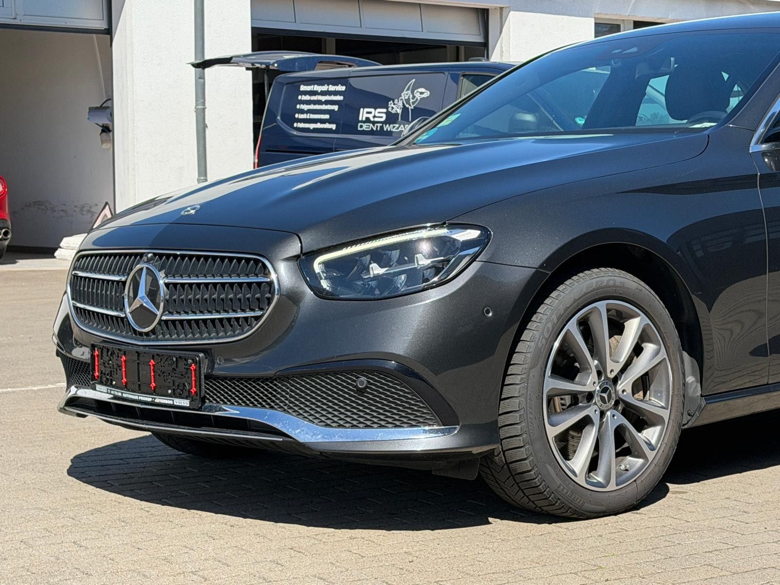 Fahrzeugabbildung Mercedes-Benz E 300 E Lim*Avantgarde*E 300 de 4Matic*360*Burm.