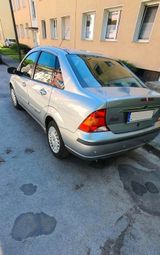 Ford Focus Ghia - Ford Focus aus 2004: Ghia
