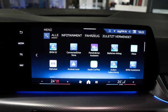 Fahrzeugabbildung BMW 218d Active Tourer M Sportpaket|1HAND|WIDESCREEN