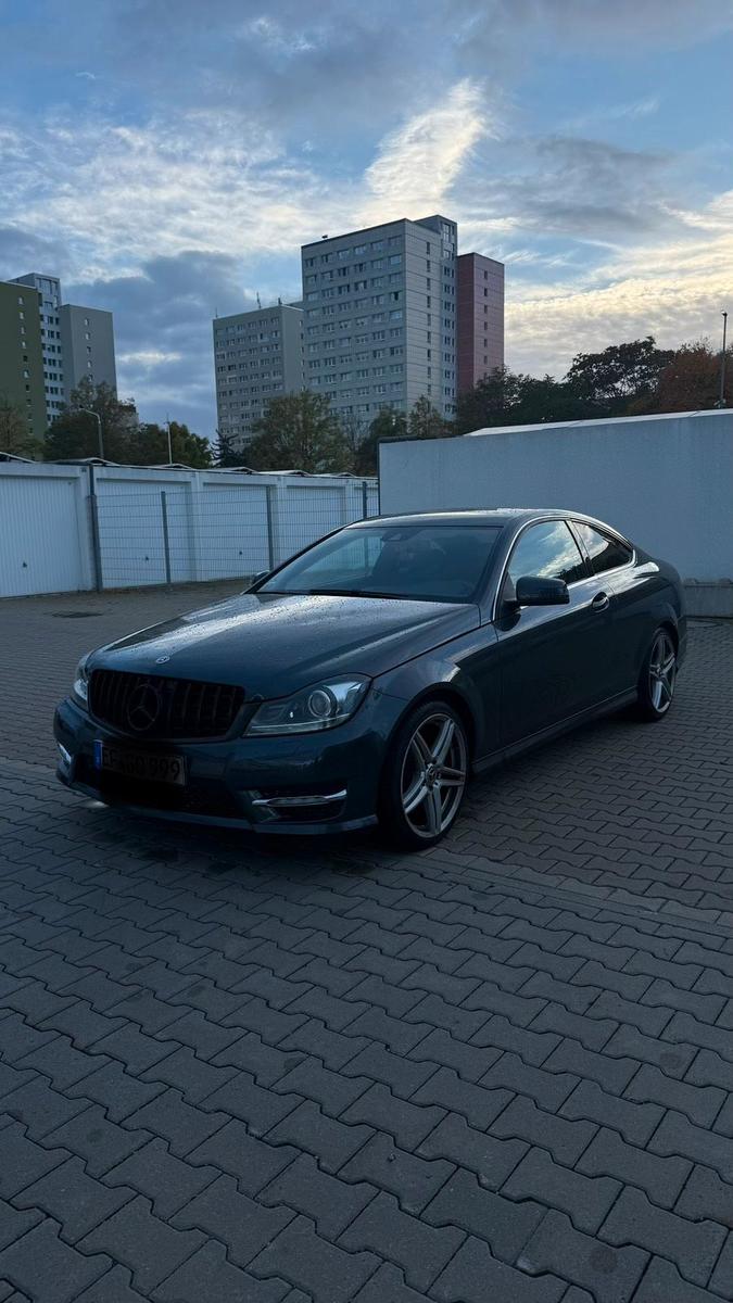 Mercedes-Benz C 220