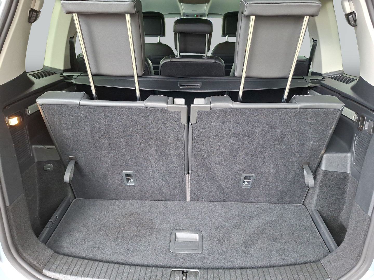 Touran 1.5 TSI DSG Comfortline *AHK*ACC*NAVI*