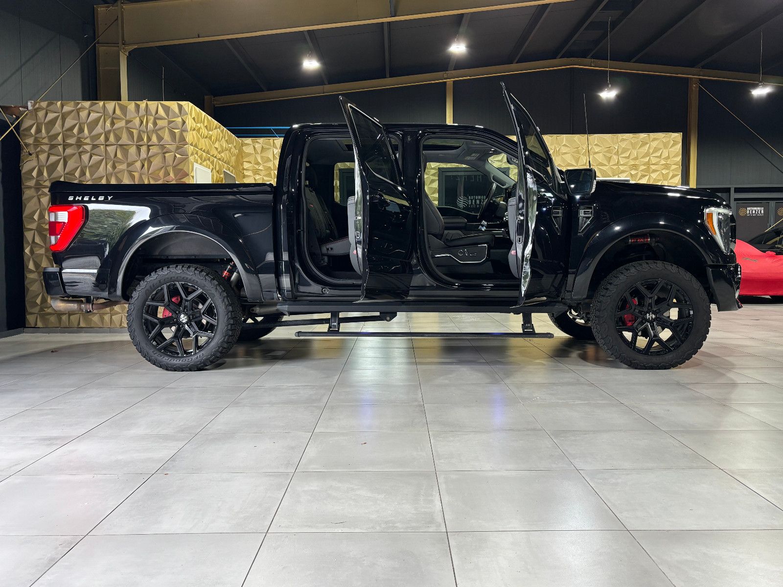 Fahrzeugabbildung Ford F 150 Shelby/785hp supercharger/EU-MODELL/1-HAND