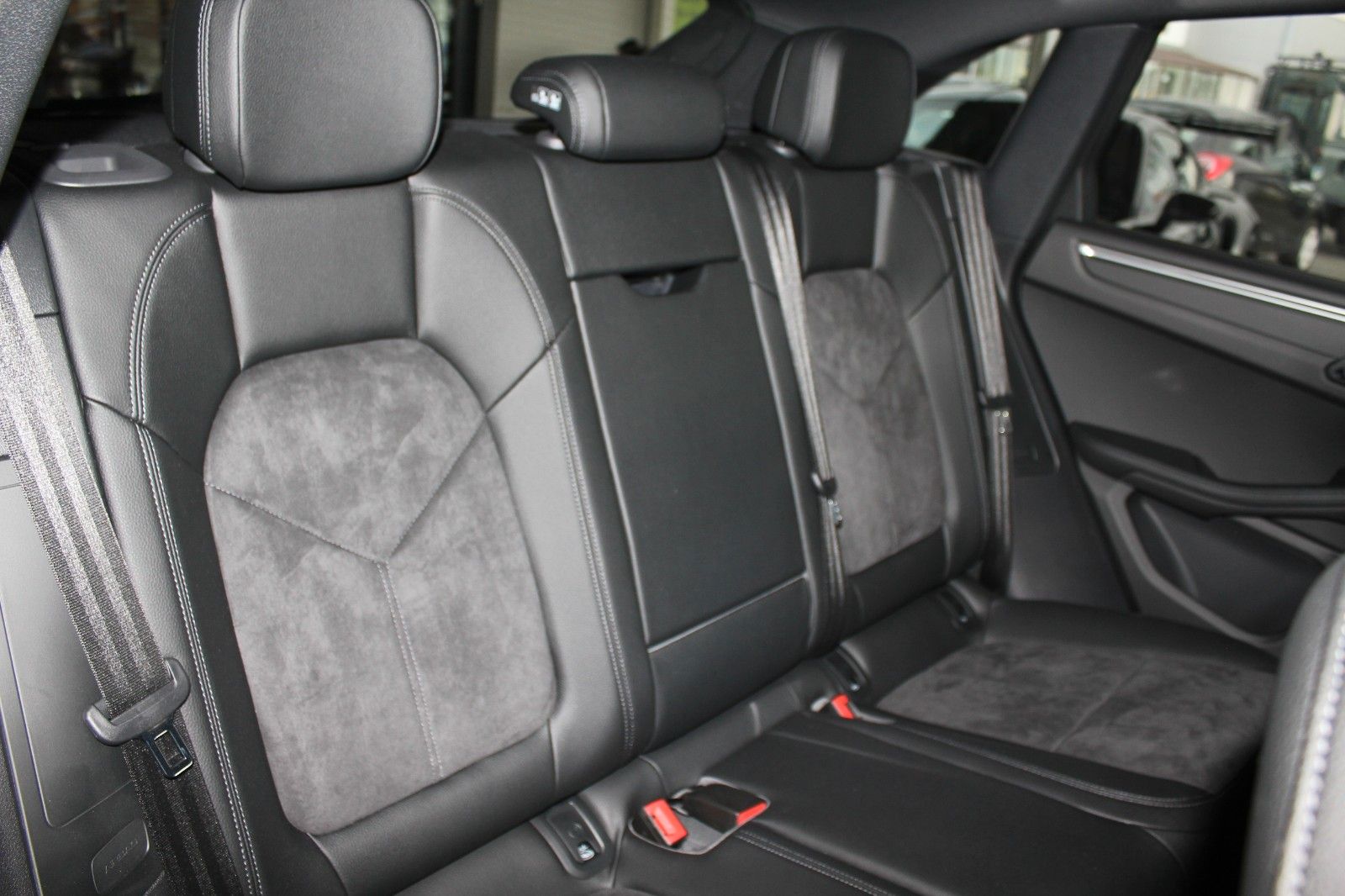 Porsche Macan Panorama RCam BOSE Alcantara Memory foto 10