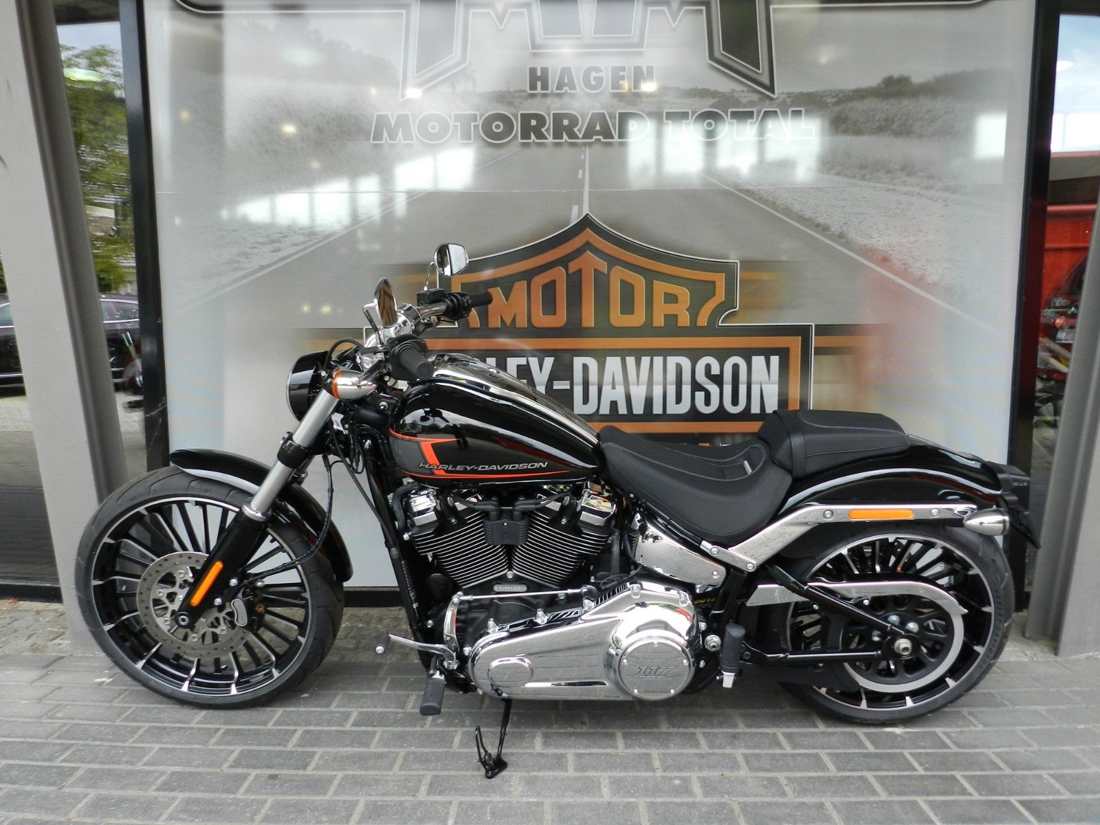 Fahrzeugabbildung Harley-Davidson Softail Breakout 117 MJ 2024 Sofort Verfügbar