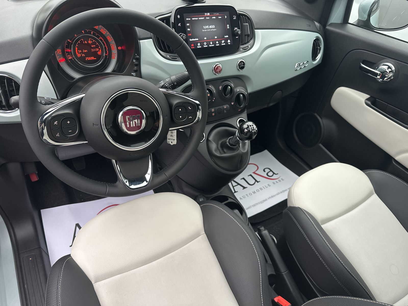 Fahrzeugabbildung Fiat 500 1.0 GSE Dolcevita PANORAMA+KOMFORT-PAKET+PP