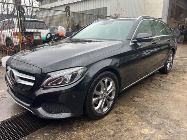 Mercedes-Benz C 180d T BlueTec  T-Modell LED Navi Standheizg