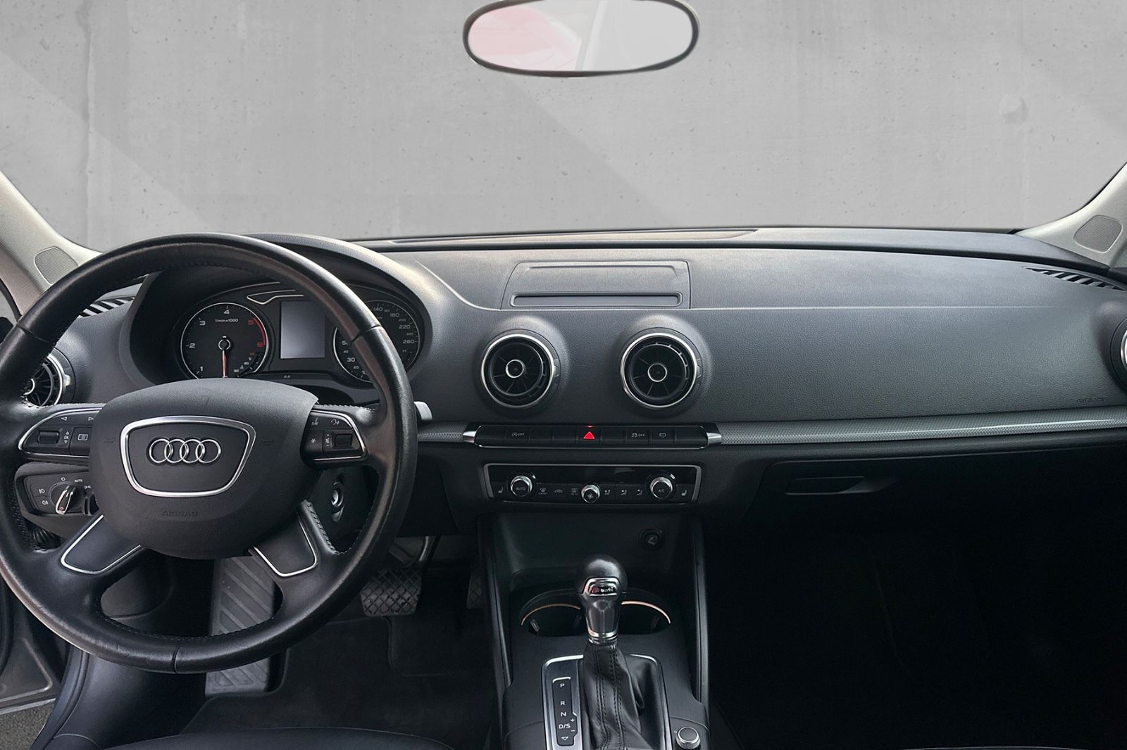 Fahrzeugabbildung Audi A3 1.6 TDI S tronic*Ambiente*Tempomat*PDC*Sitzhe