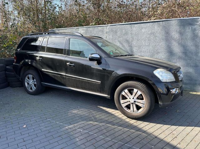 Mercedes-Benz GL 320 GL 320 CDI 4Matic*7Sitzer*Pano*Export