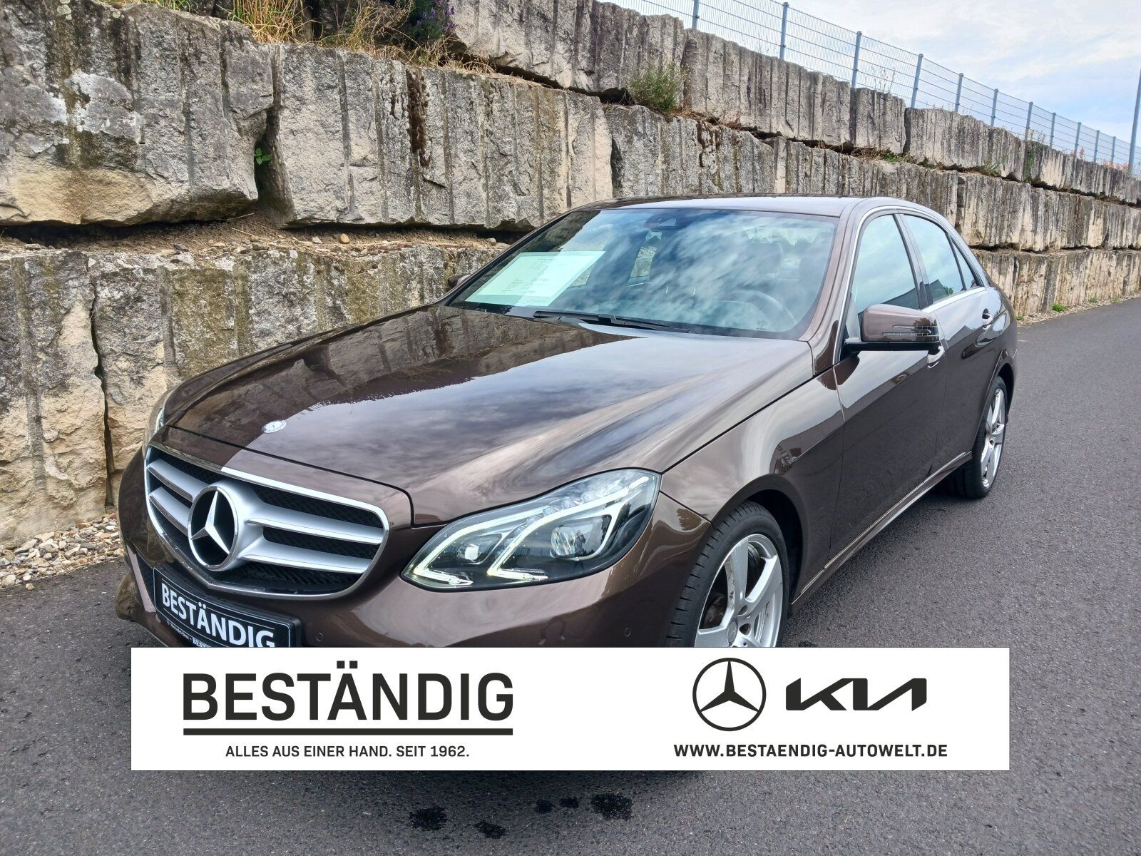 MERCEDES-BENZ E 220 d Limousine AVANTGARDE+MEMORY+ILS+AHK+LED