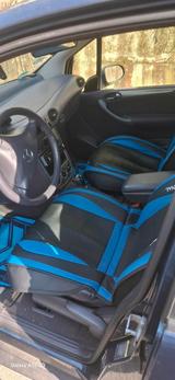 Mercedes-Benz Mercedes A 190 - Mercedes-Benz A 190 mit Benzin-Antrieb: Limousine, Schaltgetriebe