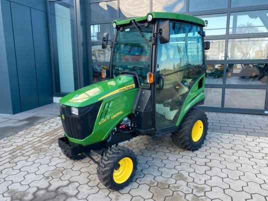 John Deere 1026R