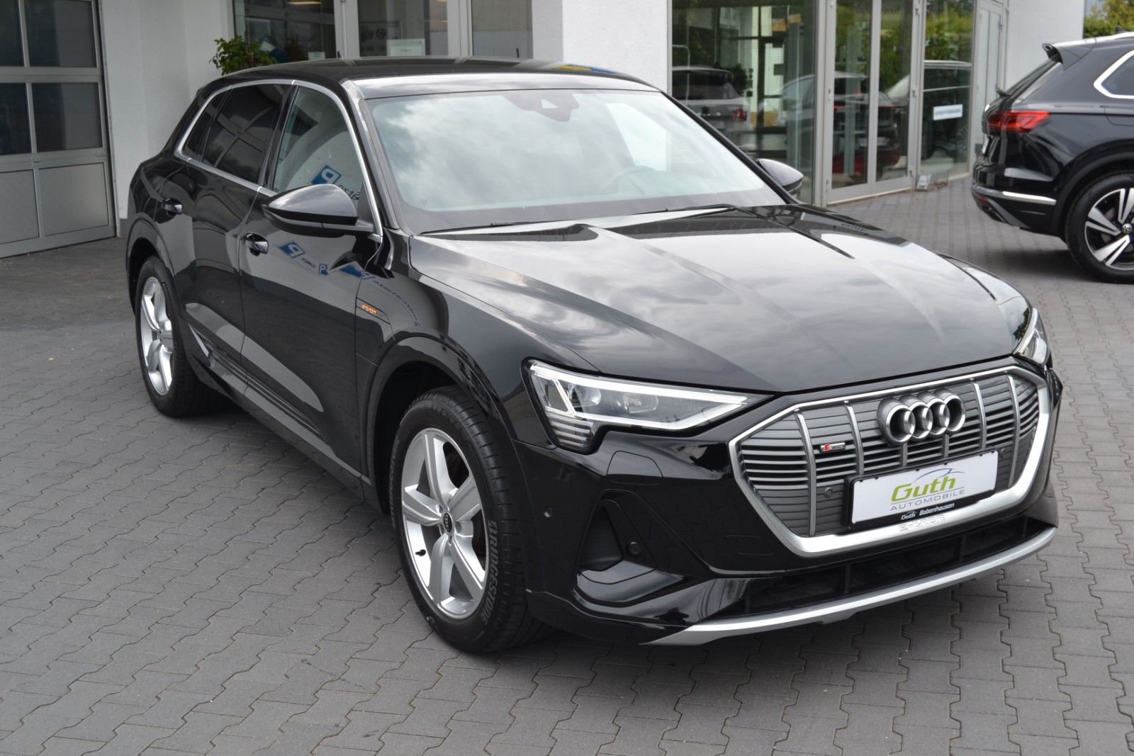 AUDI e-tron 55 "S-Line" 408 PS 4x4 ab 5,49% Finz!