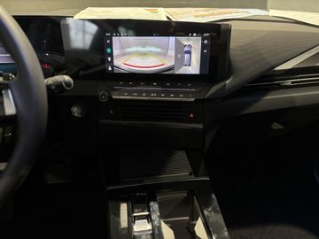 Fotografie 19 des Opel Astra Sports Tourer 1.2 Turbo AT GS AHK Pano Tec