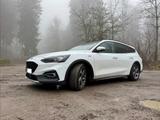 Ford 2.0 EcoBlue 150 PS Aut, Kombi, Active, AHK, Pano - Ford Focus mit Diesel-Antrieb: Kombi, 2.0