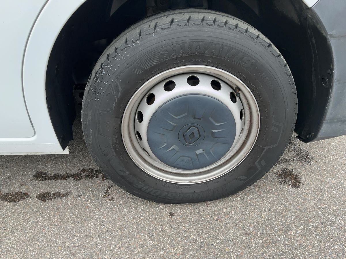 Fahrzeugabbildung Renault Master L2H2 3,3t Blue dCi 150 AHK Automatik