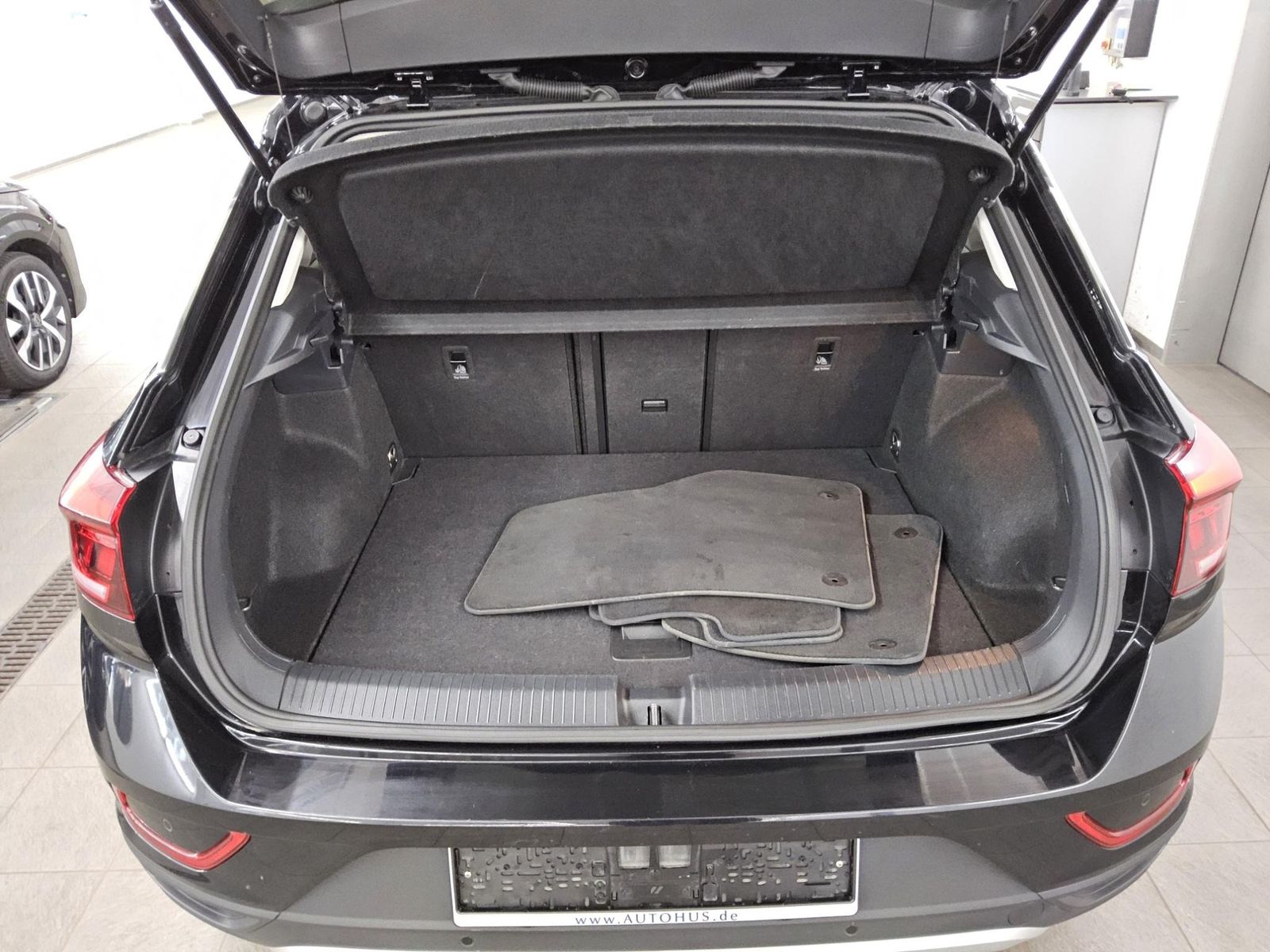 Volkswagen T-Roc 1.0 TSI Life LED DC Shz PDC Klima foto 12