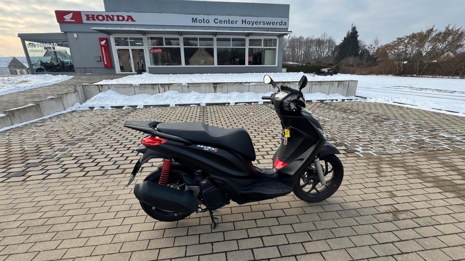 Piaggio Medley 125 aus 1 Hand  MwsT ausw.