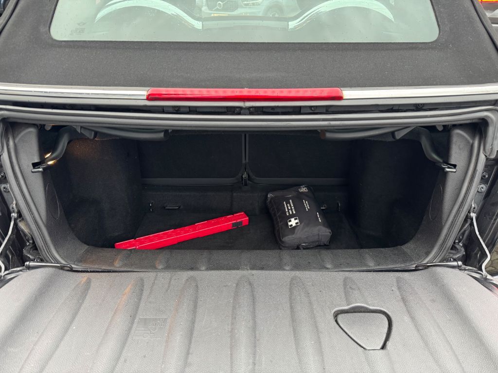 Fahrzeugabbildung MINI Mini One Cabrio+Leder+Sitzheiz+Klimaaut+