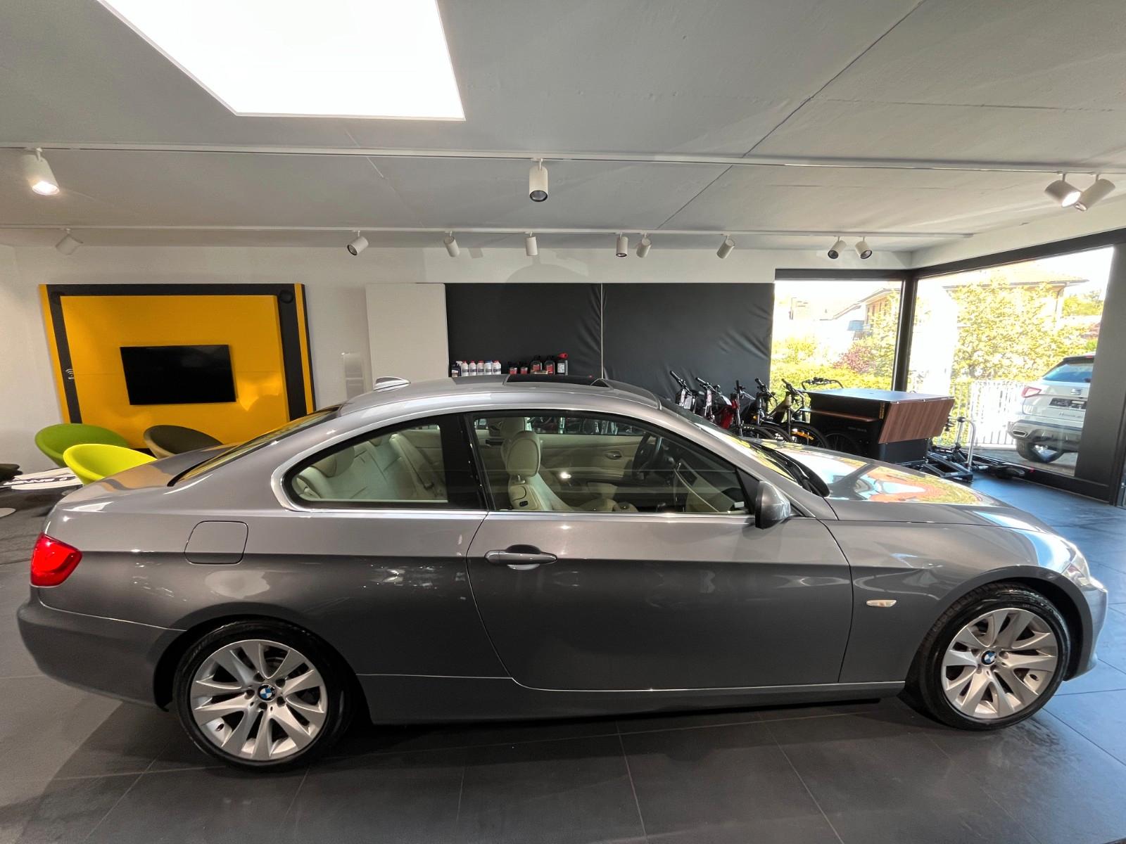 BMW 330 d E92 Coupé 245 ch • Boîte auto • Cuir beige • 1ère Main - GPS • Toit ouvrant • Bi-Xénon • 101 000 km