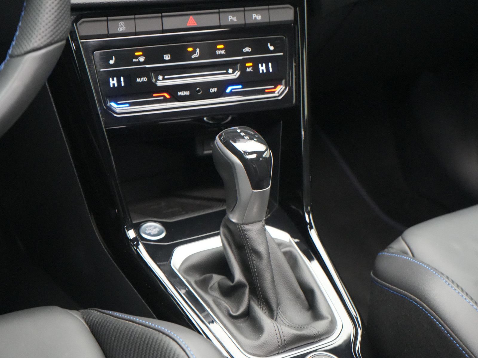 Volkswagen T-Roc - Bild 12