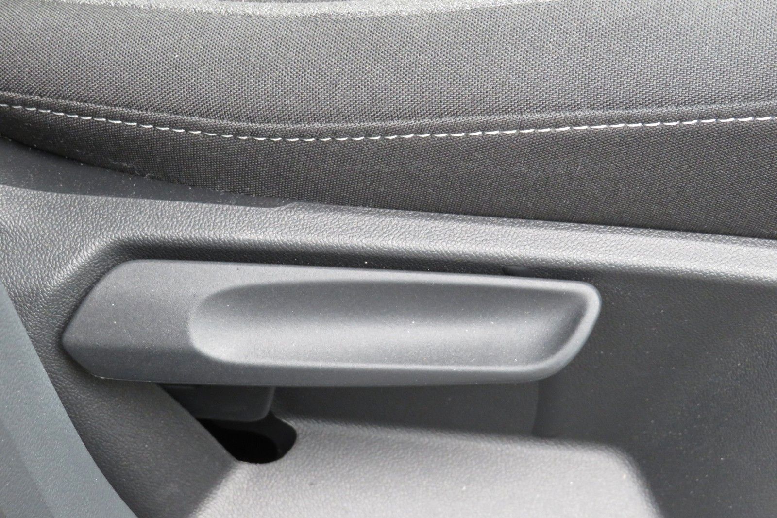 Fahrzeugabbildung Volkswagen T-Cross DSG ACC KAMERA NAVI SITZH LED APP GJ 1.H