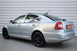 Skoda Octavia Elegance+Xenon+Tempomat+PDC+SHZ+24.400KM - Skoda Octavia: Grün