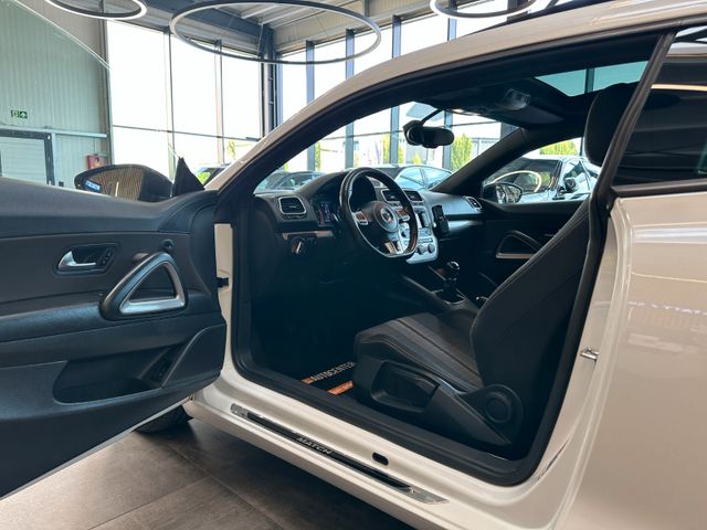 Volkswagen Scirocco *PANORAMA*NAVI*PDC*KLIMA*2-ZONEN*