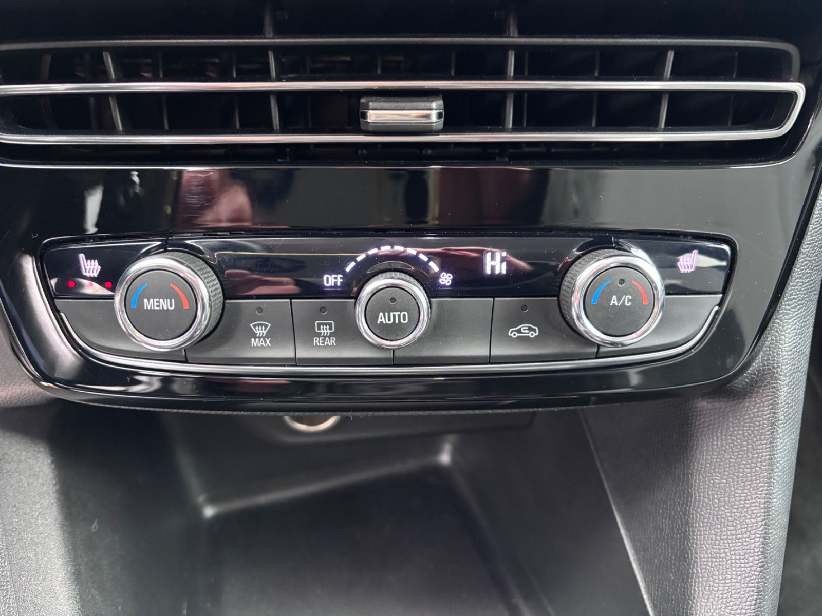 Fahrzeugabbildung Opel Mokka Elegance