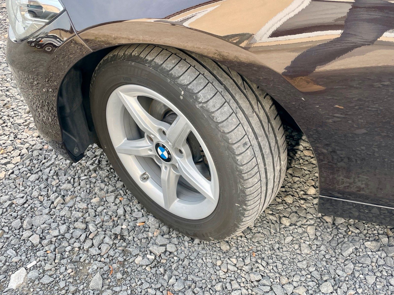 Fahrzeugabbildung BMW 120d 5-Türer Aut. Navi LED AHK Glasdach M SPORTL