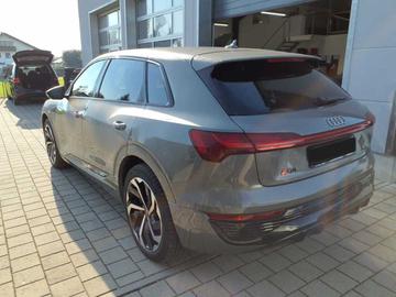 صورة 4 لـ 2023 AUDI Q8 E-TRON