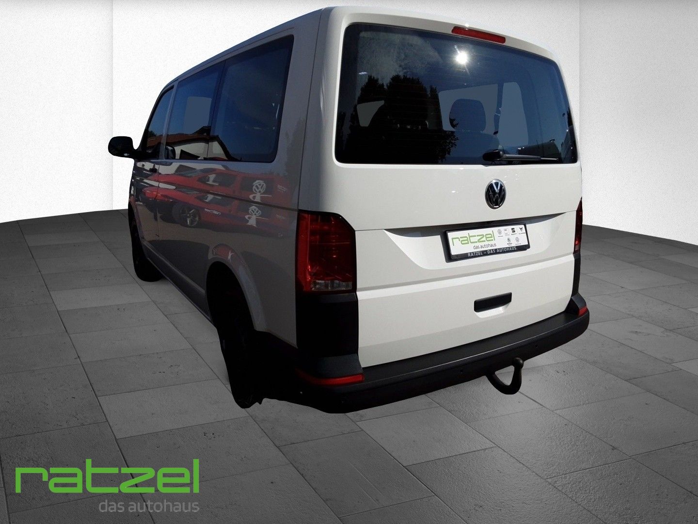 Fahrzeugabbildung Volkswagen T6.1 Kombi KR 2.0 TDI 9-Sitzer Anhängerkupplung