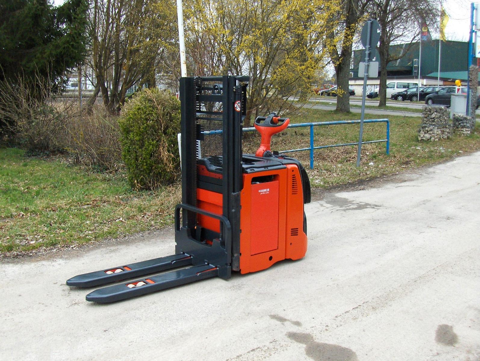 Linde L 12 AP Elektro-Hochhubwagen