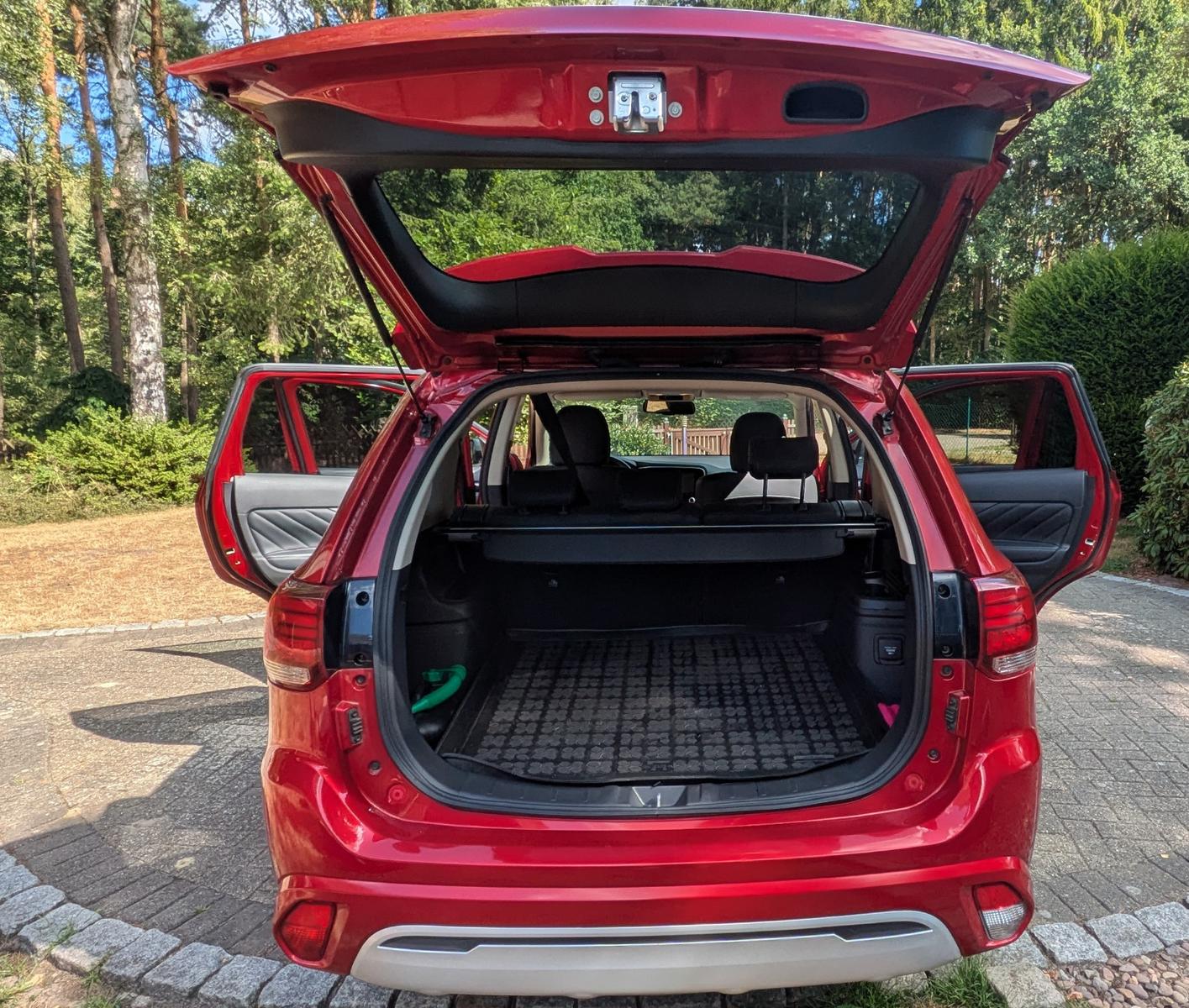 Mitsubishi Outlander PHEV PLUG-IN HYBRID 4WD Basis Spirit