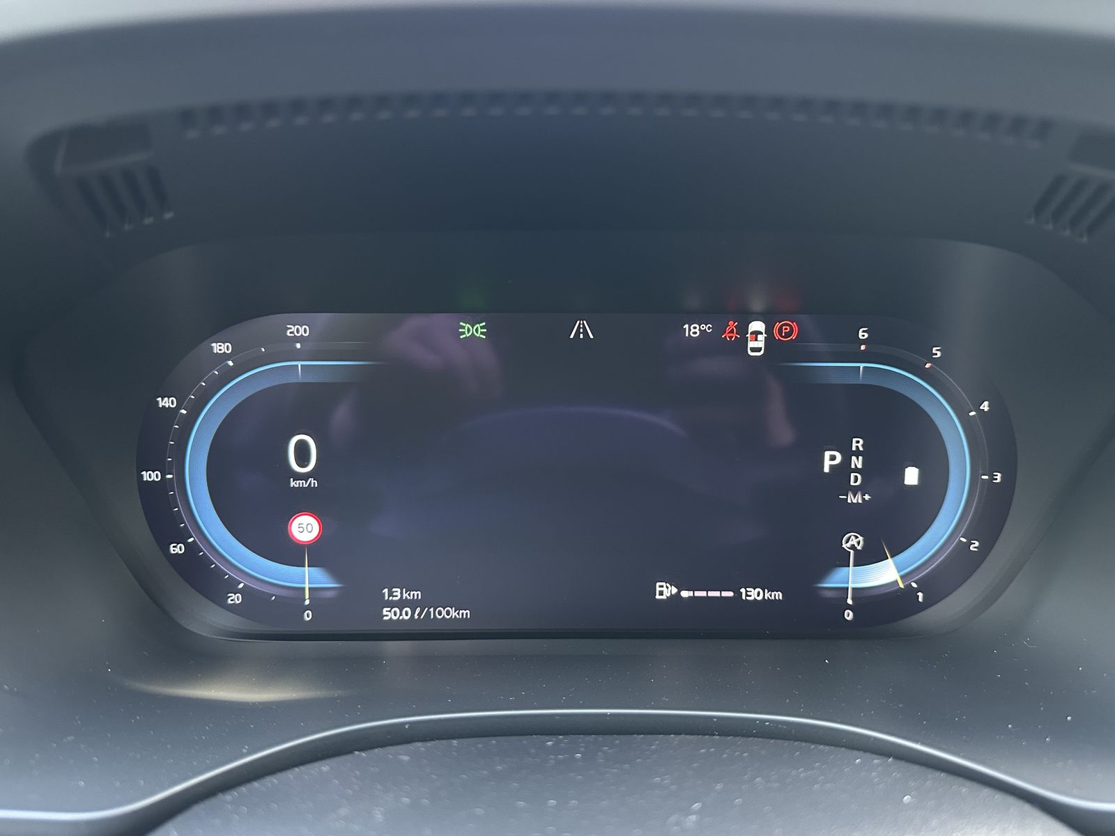 Fahrzeugabbildung Volvo XC60 B4 D Plus Dark NAV+LED+ACC+TOTW+AHK+H&K+1HD