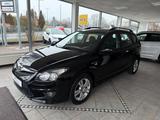 Hyundai i30 CW 1.6 CRDi 1.HAND KLIMA SHZ TEMPO - Hyundai i30 aus 2011: I30cw