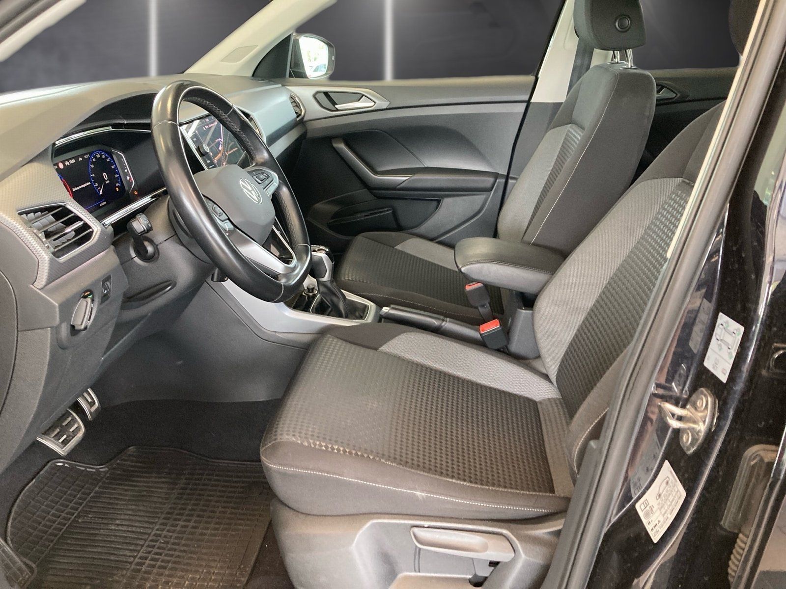 Fahrzeugabbildung Volkswagen T-Cross 1.0 TSI Active*Navi*PDC*DSG*Sitzheizung