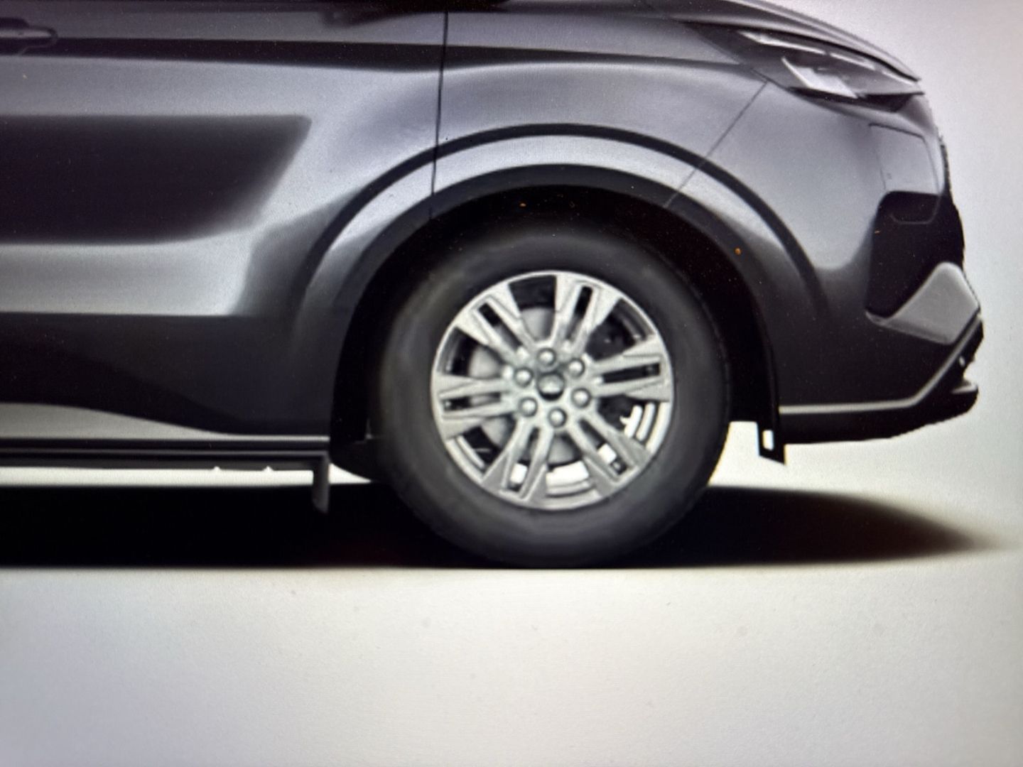 Fahrzeugabbildung Ford Tourneo Custom E-KOMBI LIMITED 8/9.Sitzer - Auto