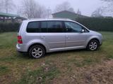 Volkswagen VW Touran 1,6, nur 152000km - gebrauchte VW Touran aus dem Jahr 2003
