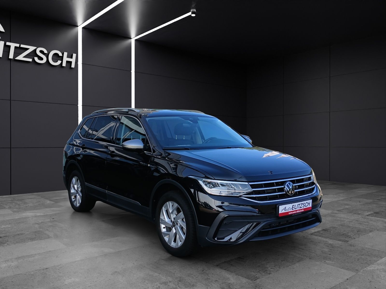 Fahrzeugabbildung Volkswagen Tiguan Allspace TDI Life DSG 7-Si LED AHK Navi A