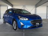 Ford Focus Titanium AUT ACC RFK HUD LHZ KEYLESS ENTRY - Ford Focus: Blau