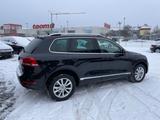 Volkswagen Touareg V6 TDI BMT/Navi/Bluetooth/Kamera/Xenon/A - Volkswagen Touareg aus 2011: V6 TDI