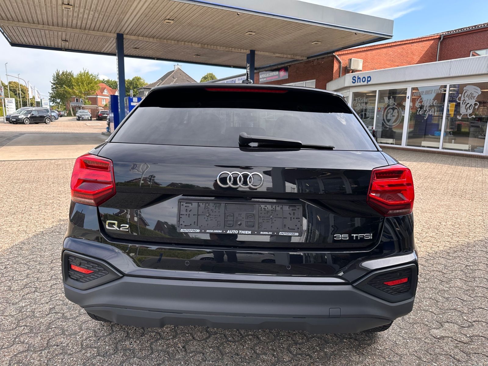 Fahrzeugabbildung Audi Q2 35 TFSI Navi/Virtual/APP/eHeck/RFK/PDC/LED