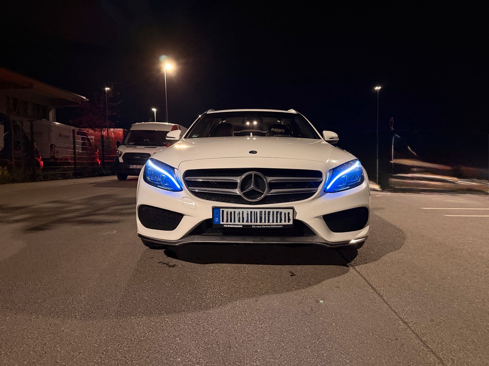 MERCEDES-BENZ C 220