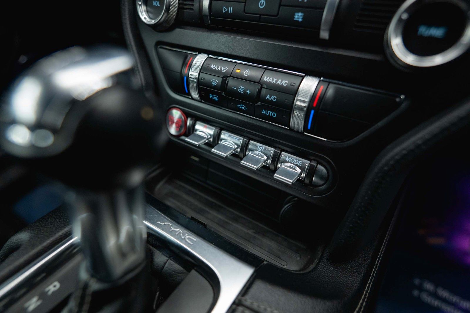 Fahrzeugabbildung Ford Mustang Shelby GT 500 5.0 V8 Performance PREMIUM