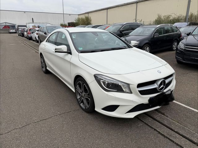 MERCEDES-BENZ CLA 200,Navi,Leder,8fach Alu,Bi-Xenon,Kamera