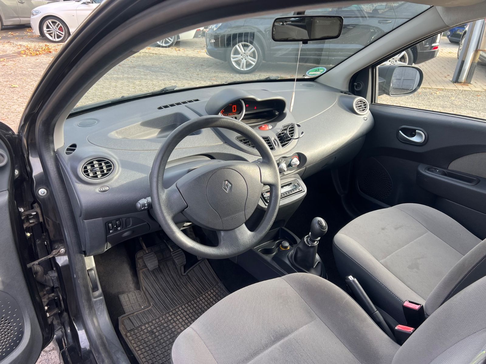 Fahrzeugabbildung Renault Twingo Authentique * 1.HAND *